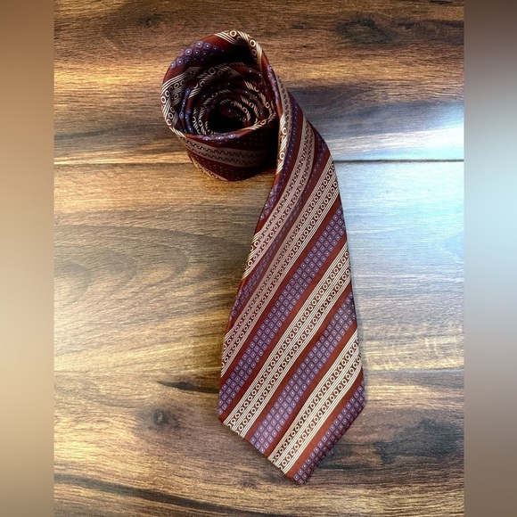 🌿SALE🌿YVES SAINT LAURENT Vintage 100% Silk Red Striped Repp Necktie - Picture 1 of 11